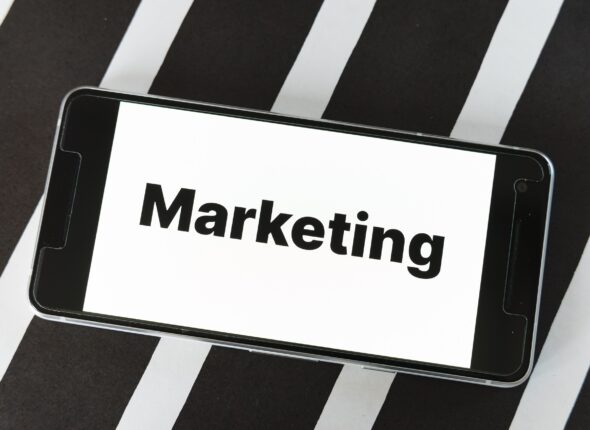 Market Research and Consumer Insights for Strategic Marketing